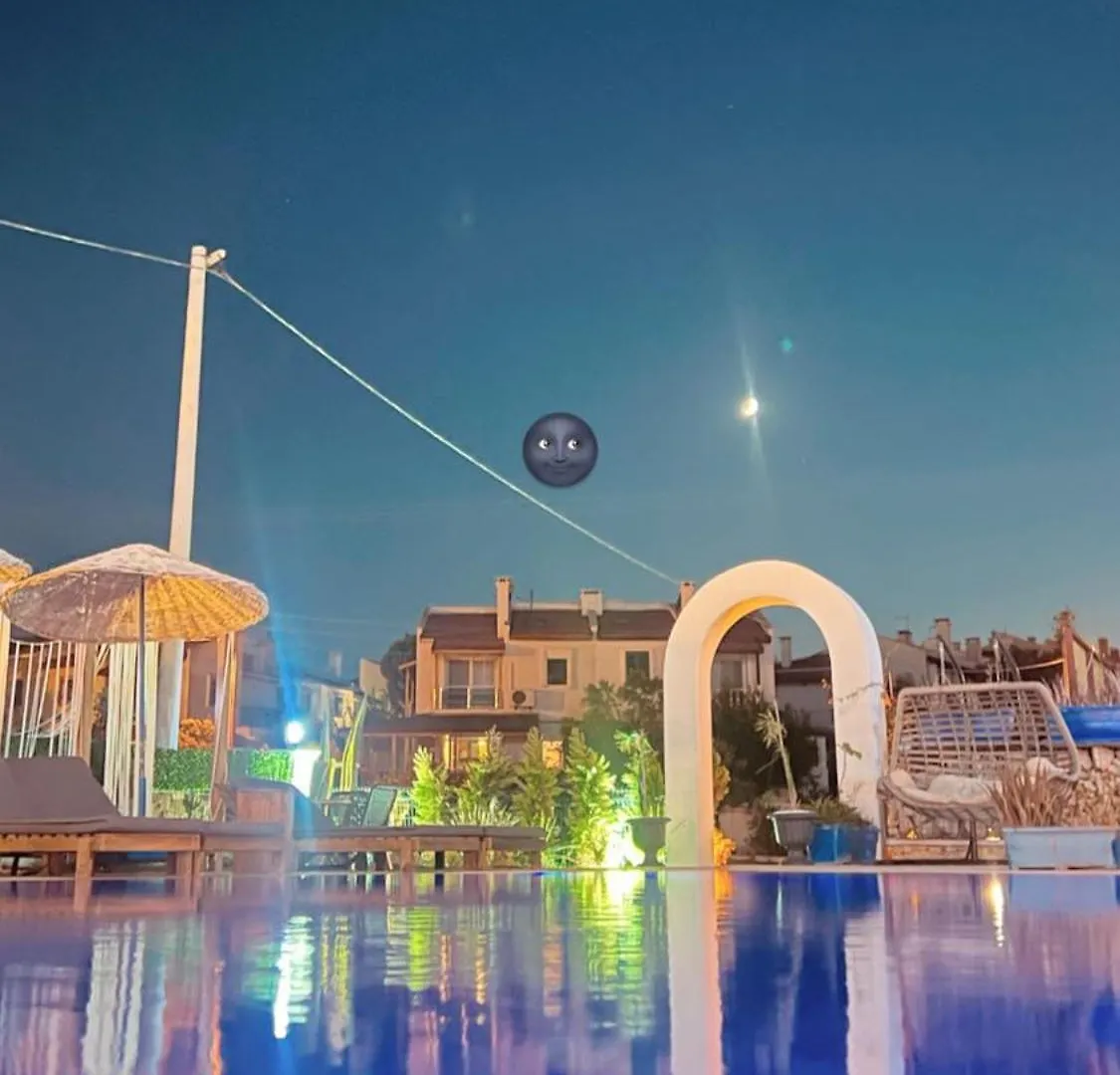 Hostel Belong Butik Otel Çeşme